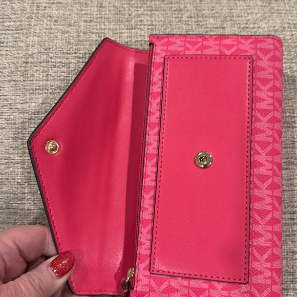 Michael Kors pink wallet/wristlet - Picture 3 of 5